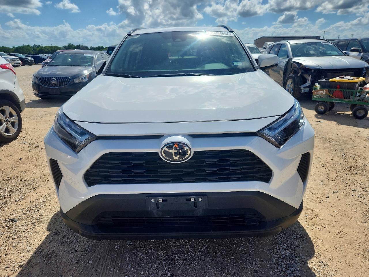 2024 TOYOTA RAV4 XLE — снимка 5