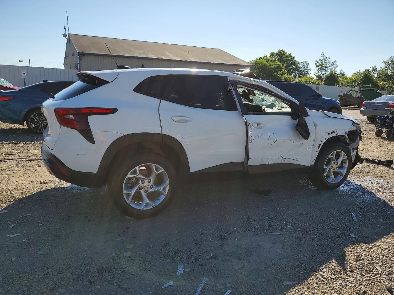 2024 CHEVROLET TRAX LS — снимка 3