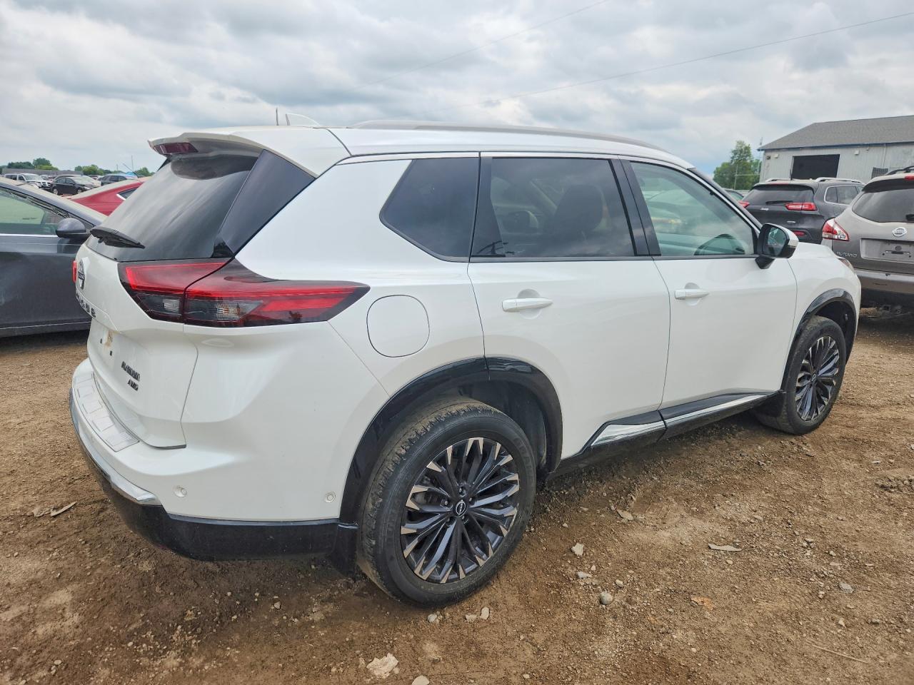 2025 NISSAN ROGUE PLATINUM — снимка 3