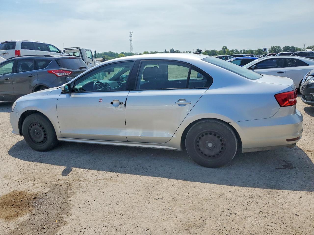 2015 VOLKSWAGEN JETTA BASE — снимка 2