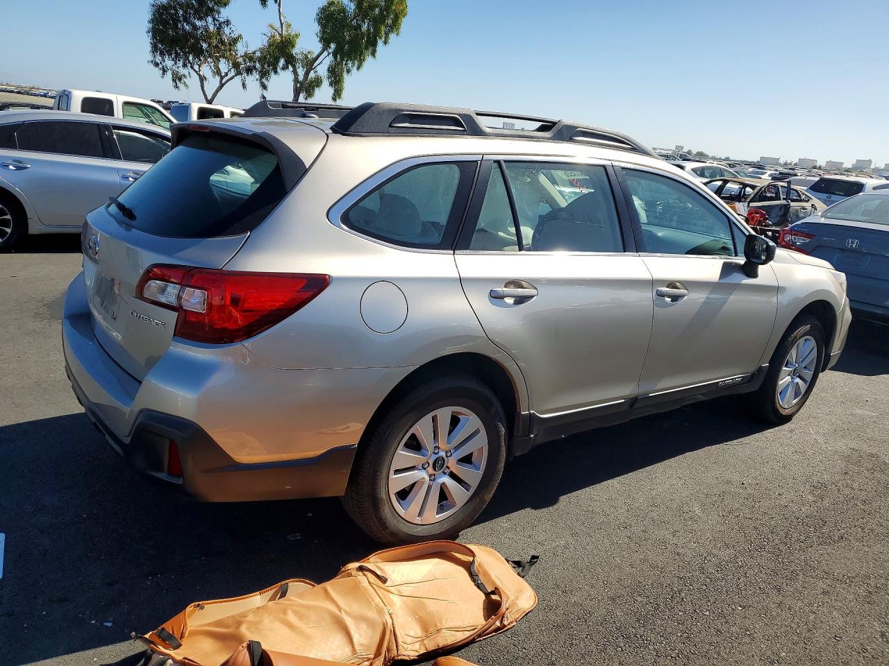 2019 SUBARU OUTBACK 2.5I — снимка 3