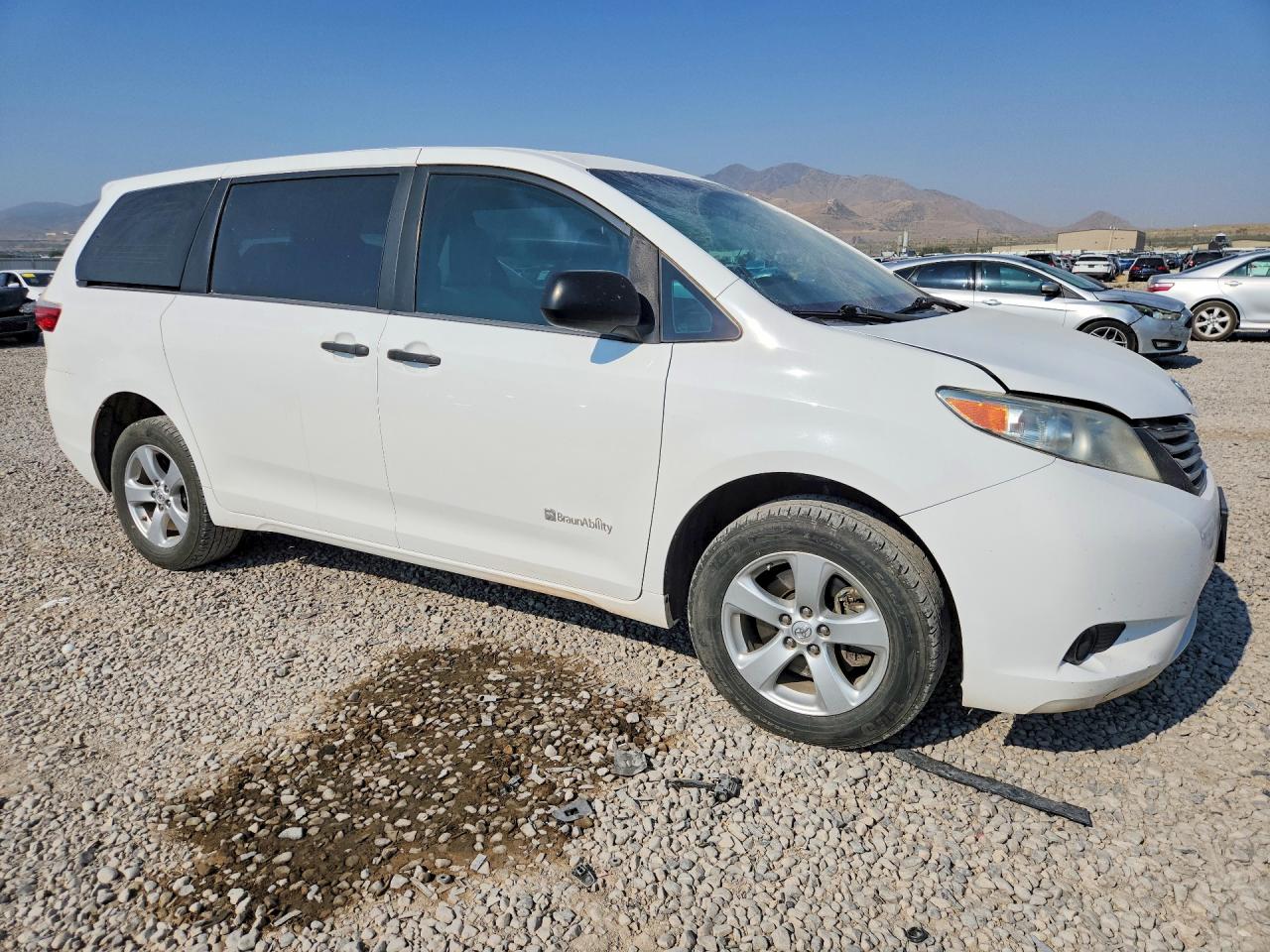 2017 TOYOTA SIENNA L 7-PASSENGER — снимка 4