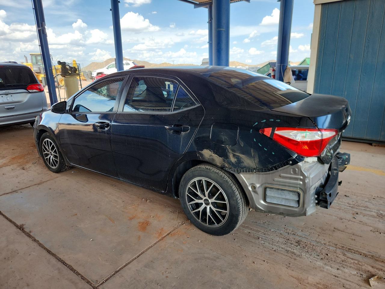 2015 TOYOTA COROLLA LE — снимка 2