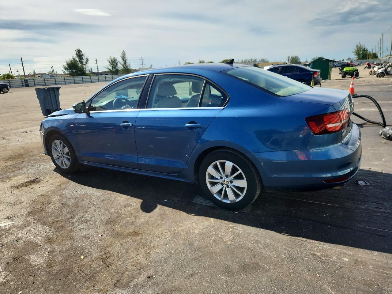 2016 VOLKSWAGEN JETTA SE — снимка 2