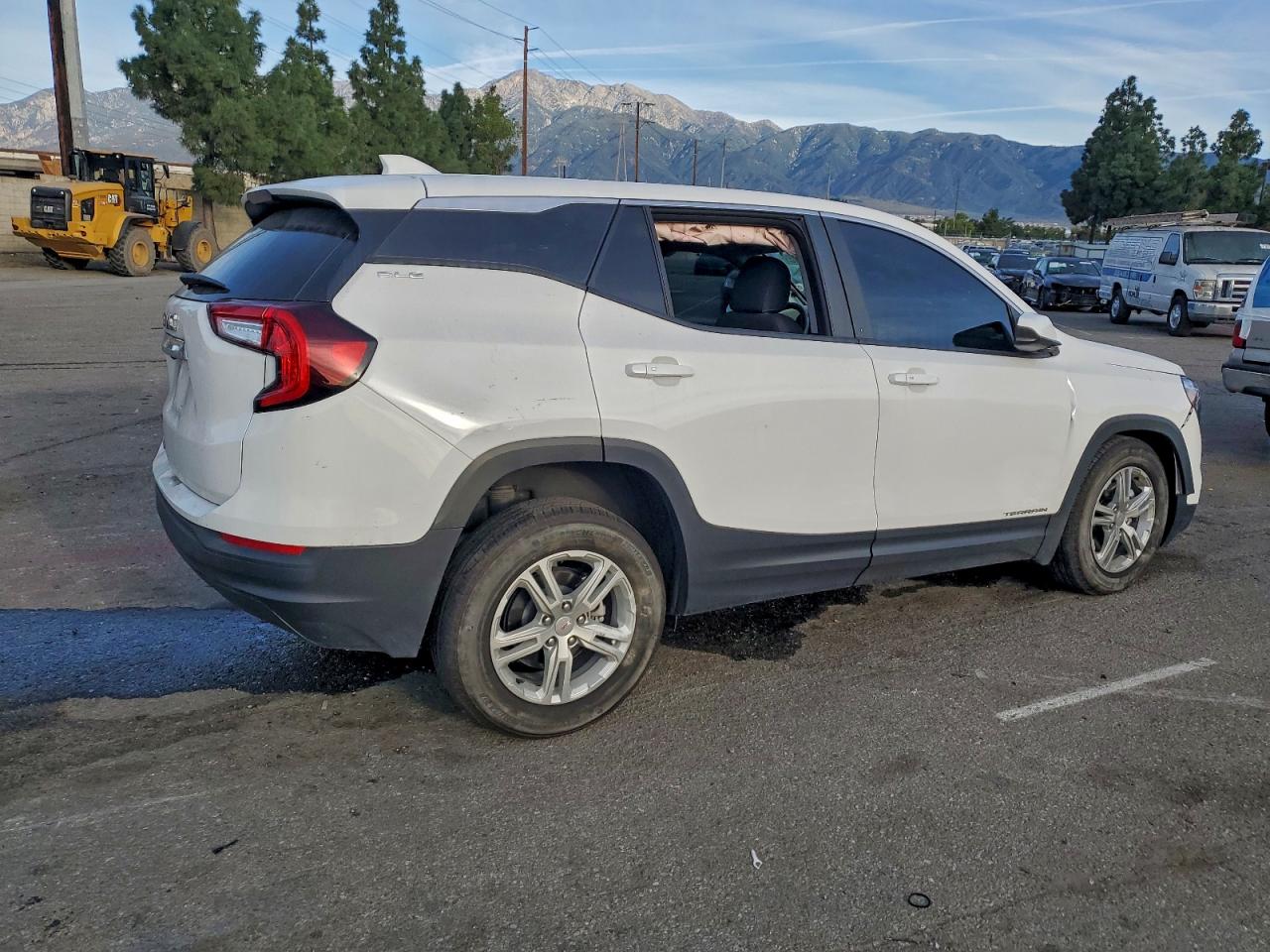 2024 GMC TERRAIN SLE — снимка 3