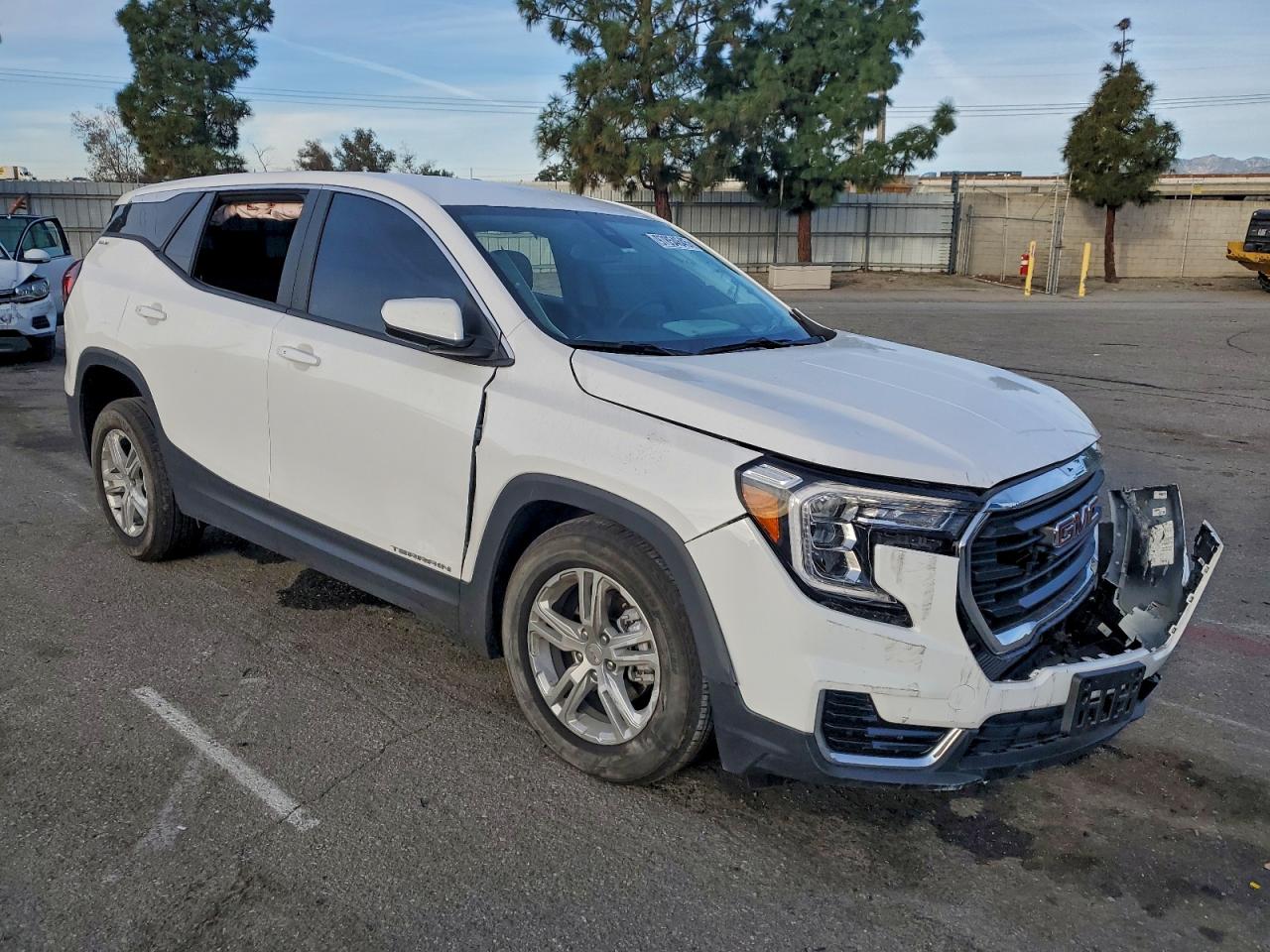 2024 GMC TERRAIN SLE — снимка 4