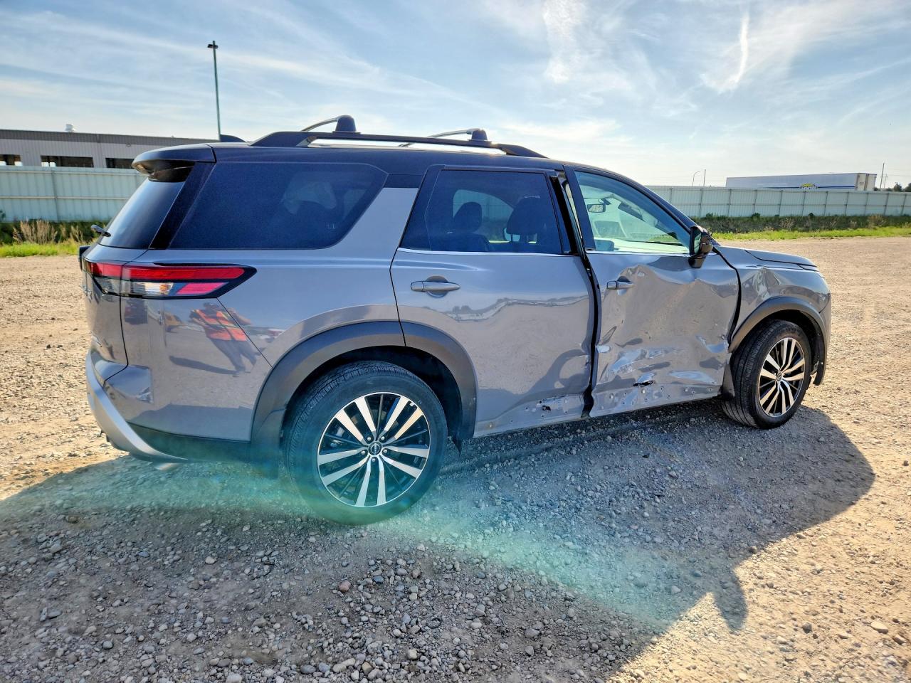 2025 NISSAN PATHFINDER PLATINUM — снимка 3