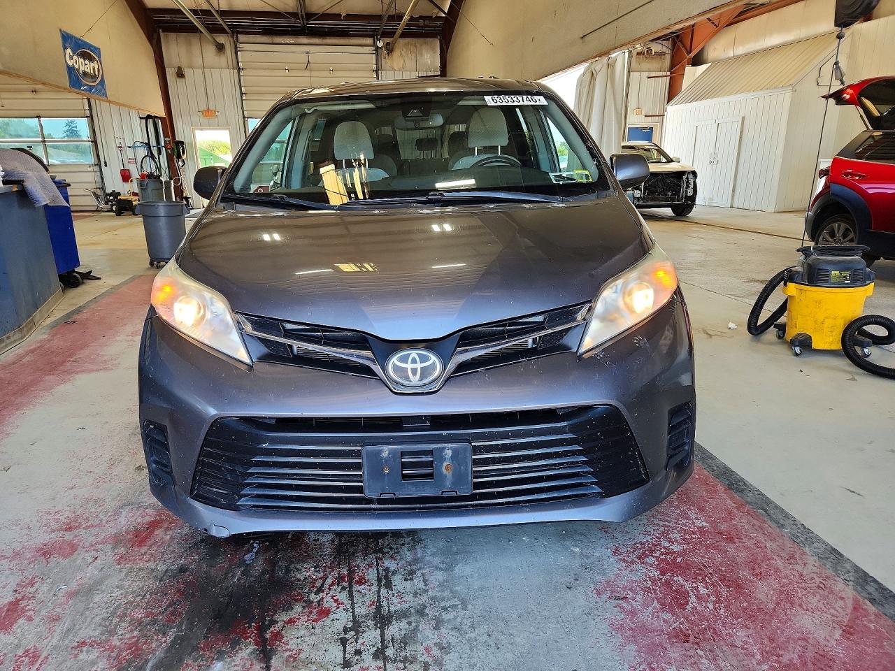 2018 TOYOTA SIENNA LE — снимка 5