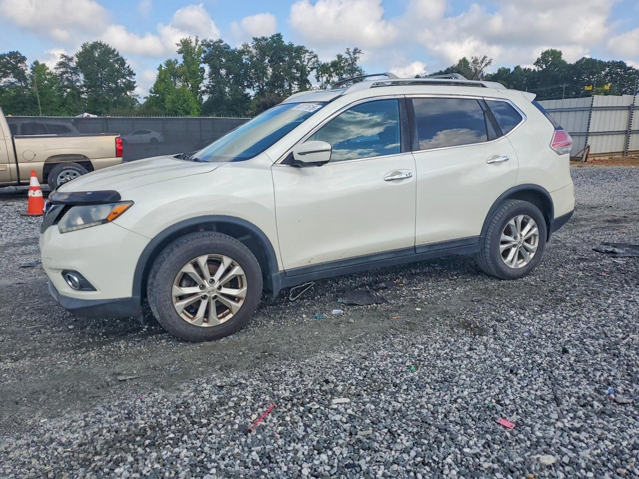 2016 NISSAN ROGUE SV