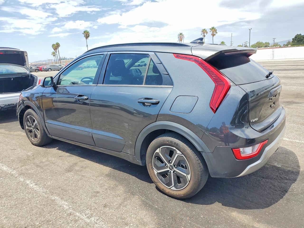 2023 KIA NIRO EX — снимка 2