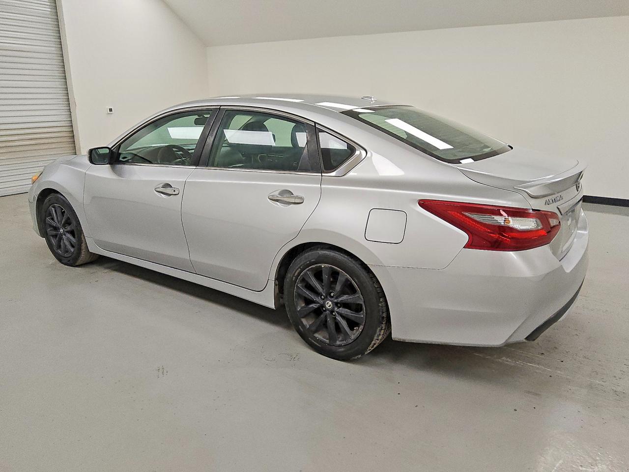 2018 NISSAN ALTIMA 2.5 SV — снимка 2