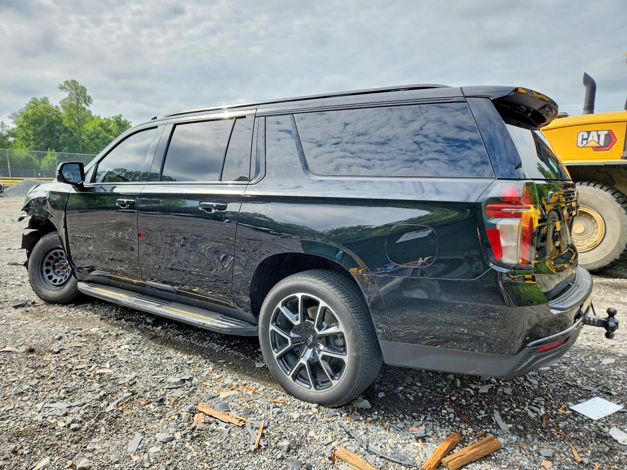 2024 CHEVROLET SUBURBAN K1500 RST — снимка 2