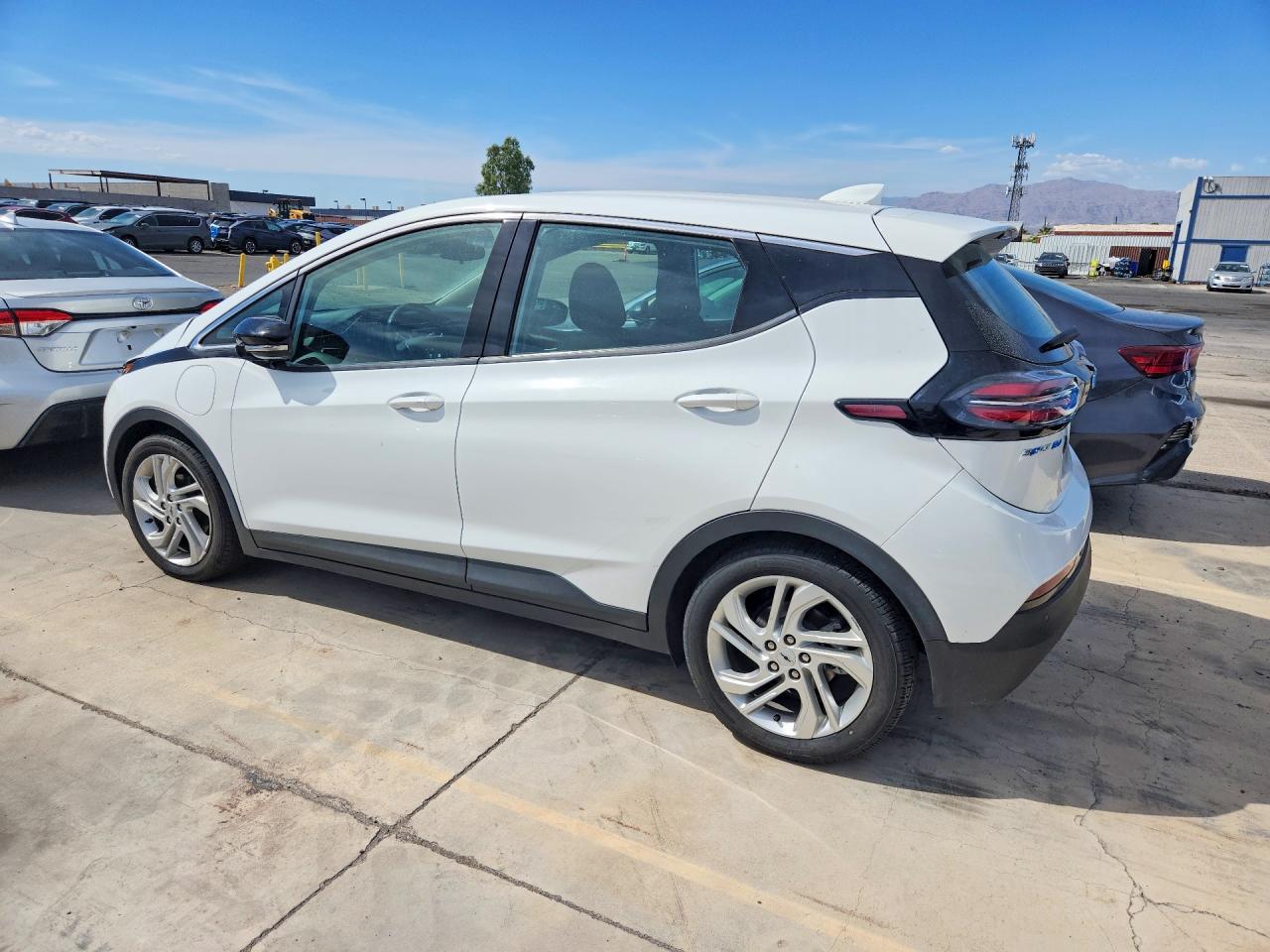 2023 CHEVROLET BOLT EV 1LT — снимка 2