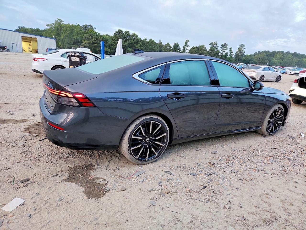 2026 HONDA ACCORD TOURING HYBRID — снимка 3