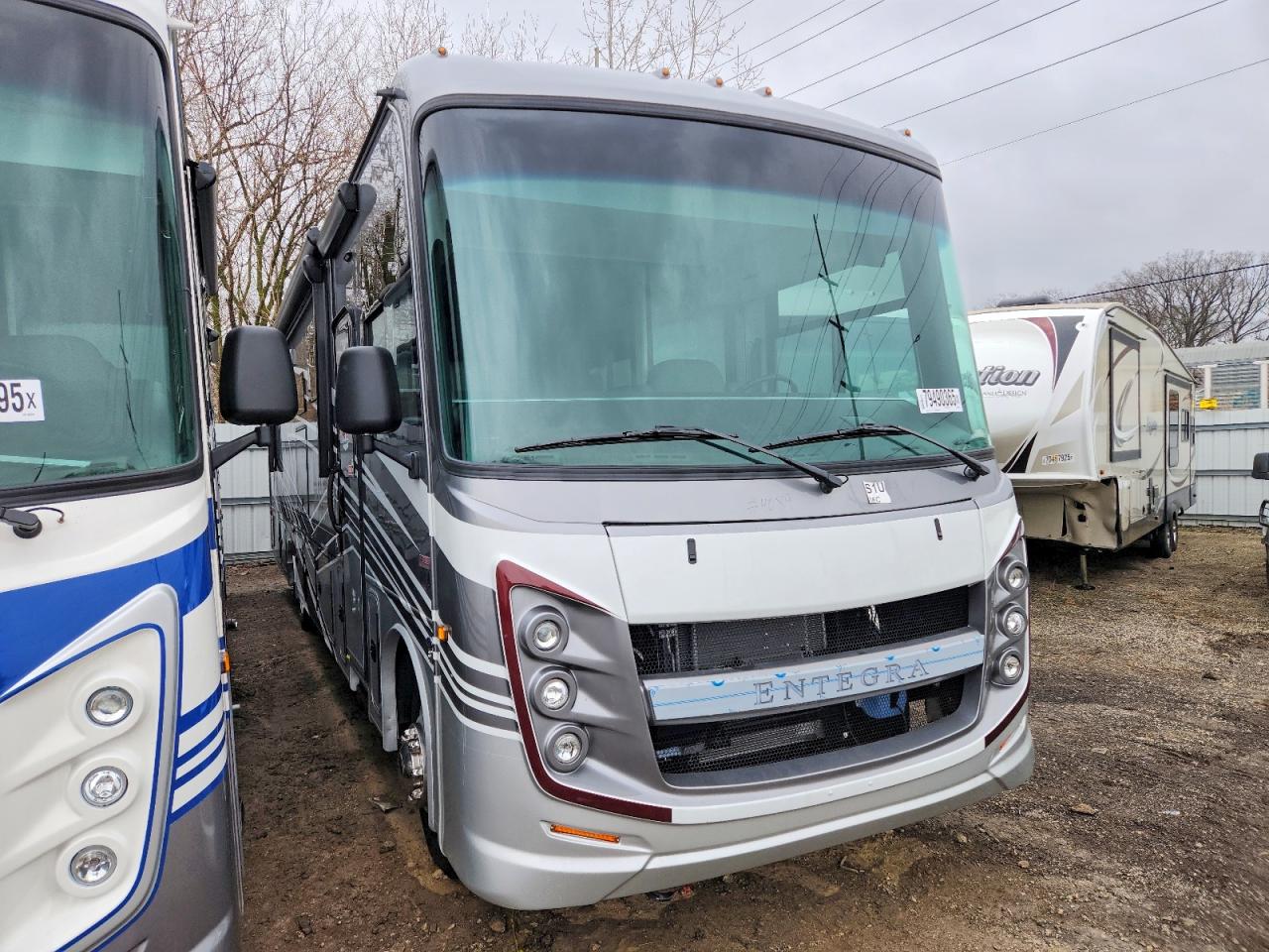 2024 FORD F53