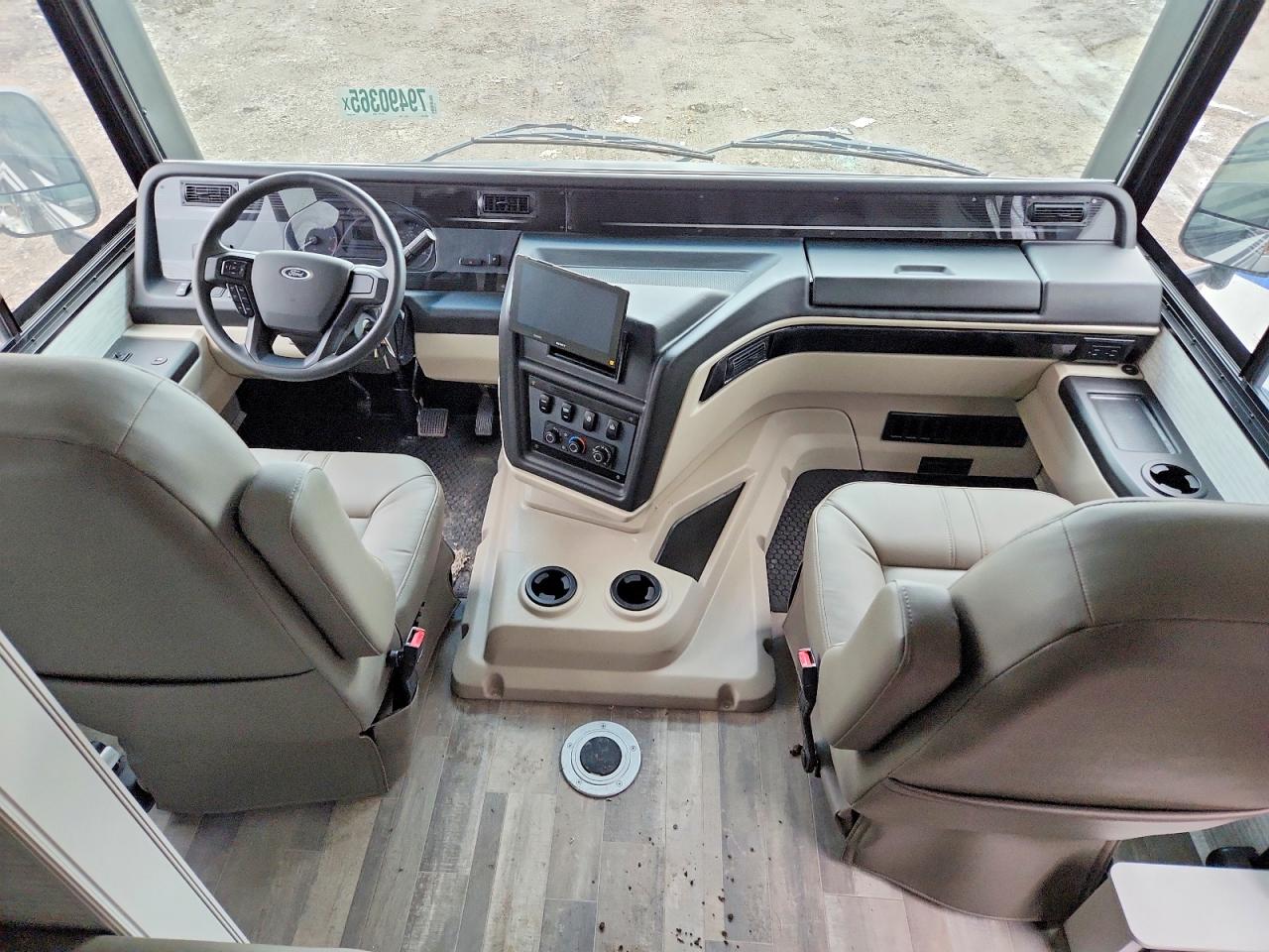 2024 FORD F53 — снимка 5
