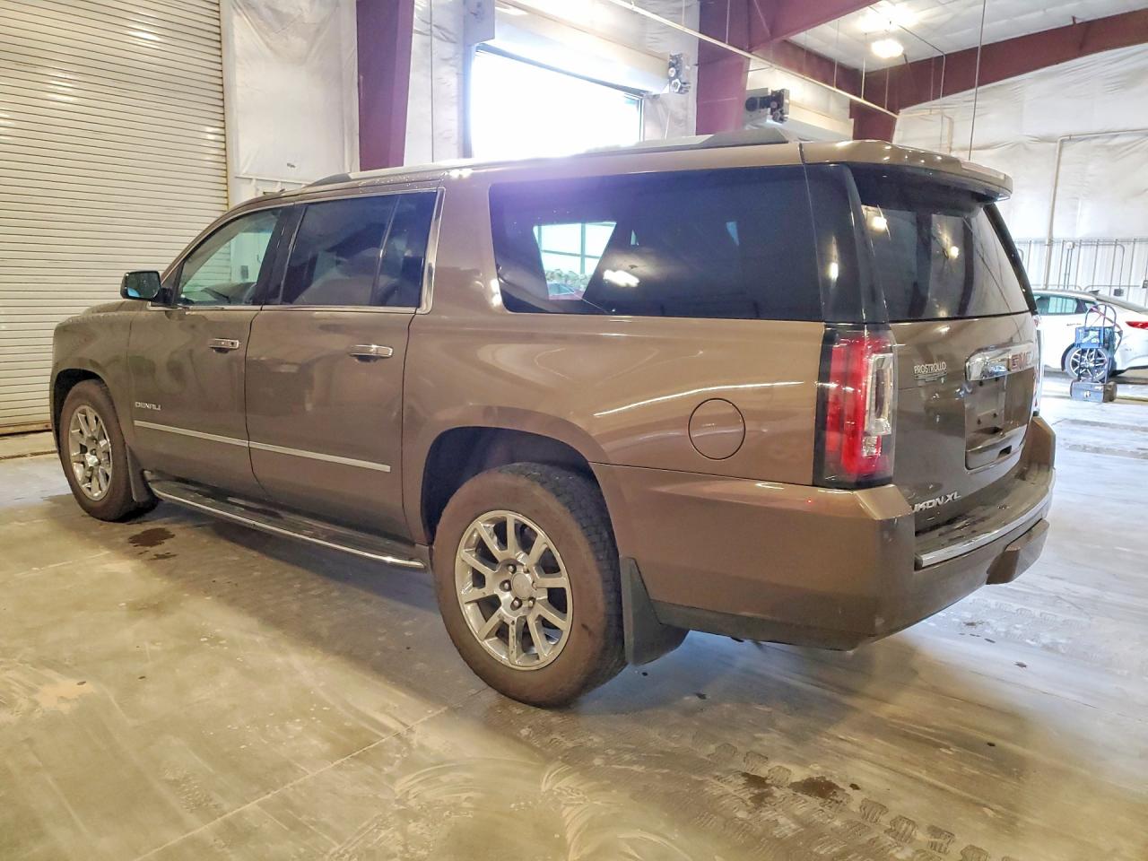 2016 GMC YUKON XL DENALI — снимка 2