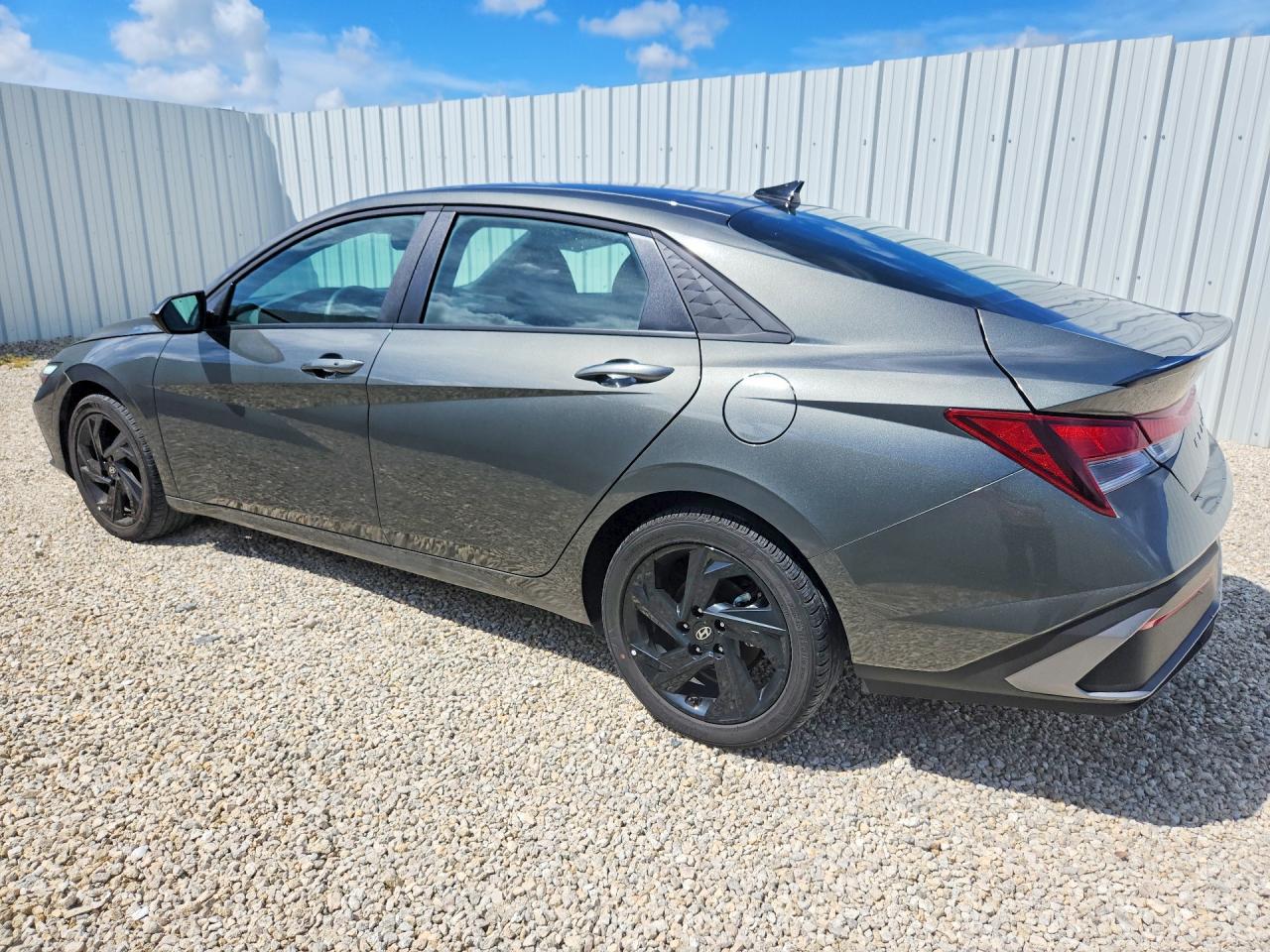 2026 HYUNDAI ELANTRA SEL SPORT — снимка 2