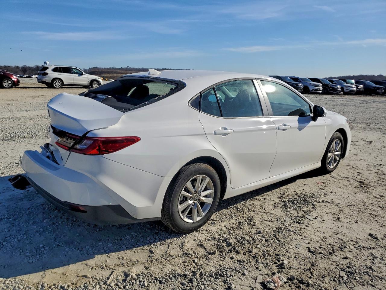 2025 TOYOTA CAMRY XSE — снимка 3