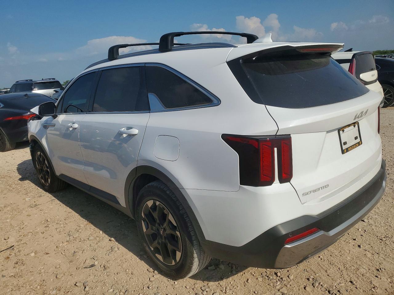 2025 KIA SORENTO S — снимка 2