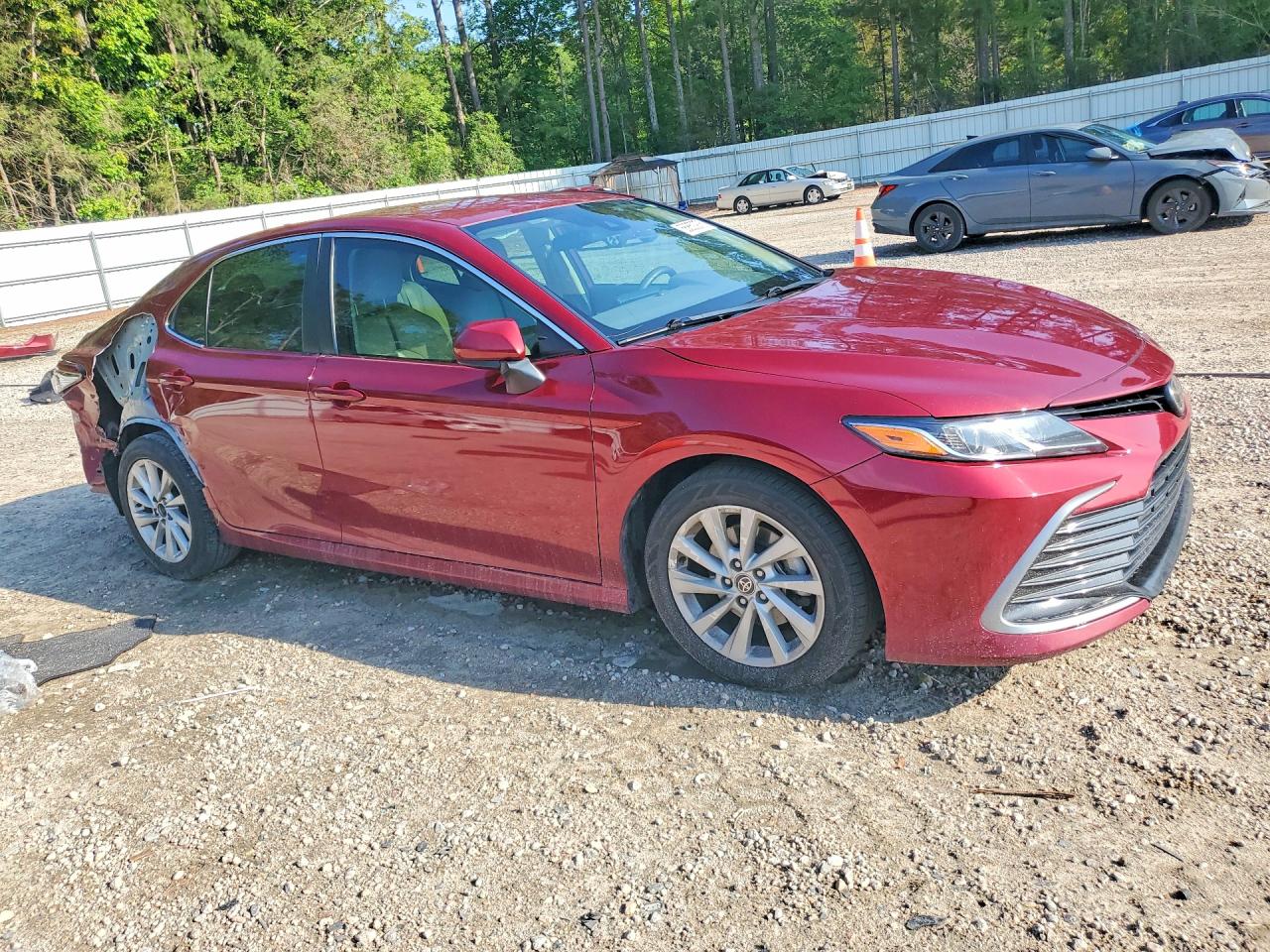 2021 TOYOTA CAMRY LE — снимка 4