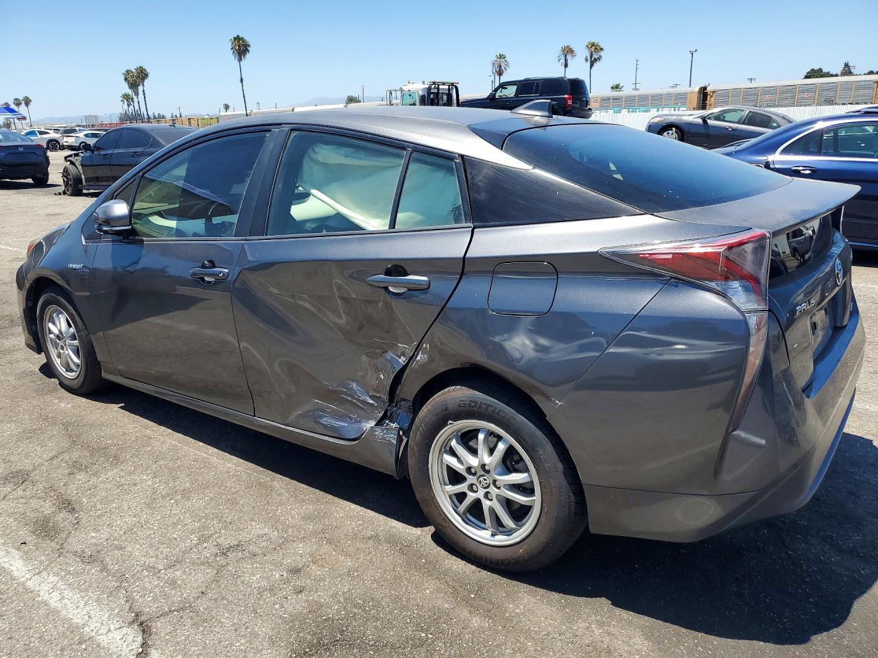 2016 TOYOTA PRIUS TWO ECO — снимка 2