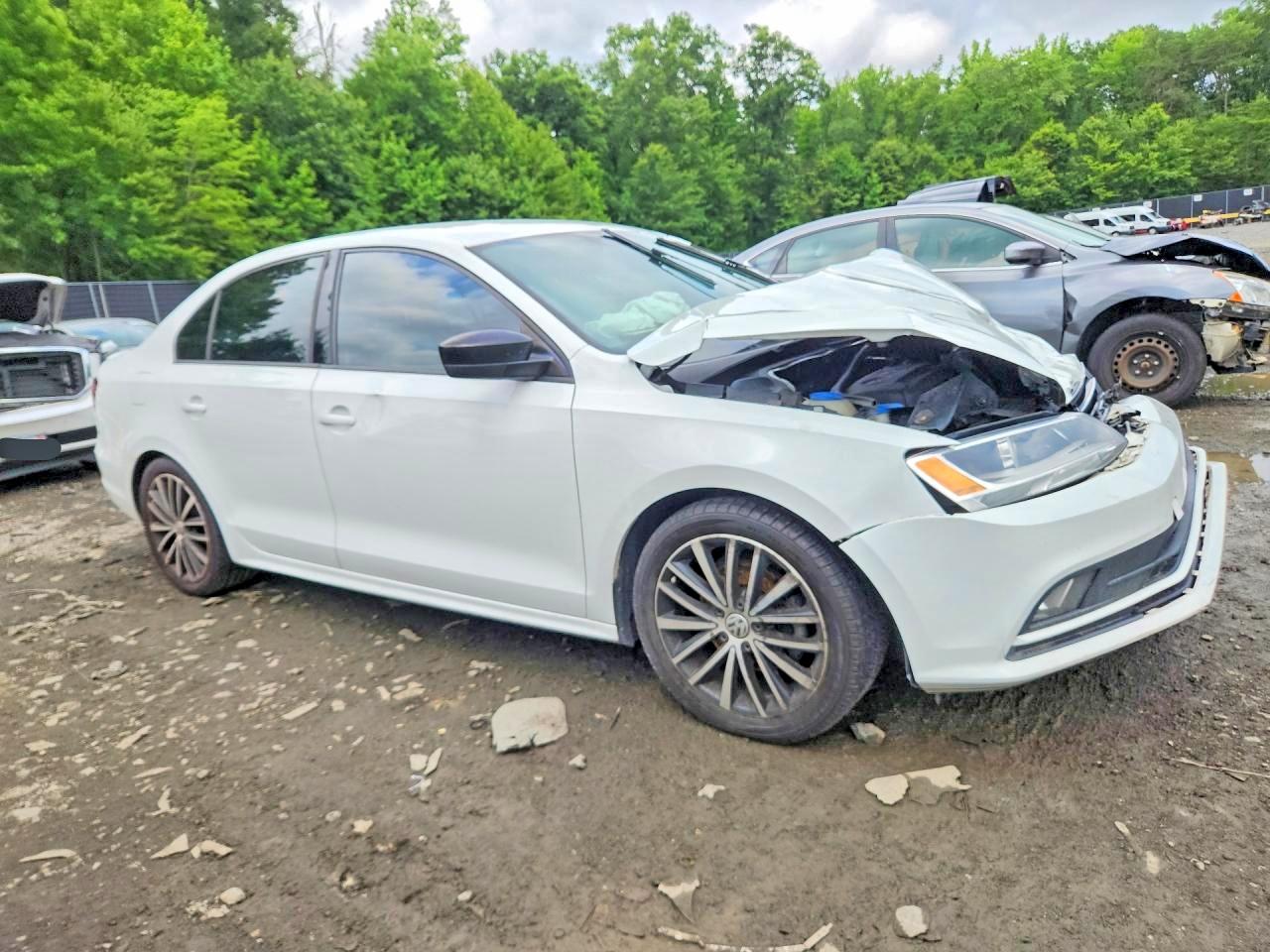 2016 VOLKSWAGEN JETTA SPORT — снимка 4