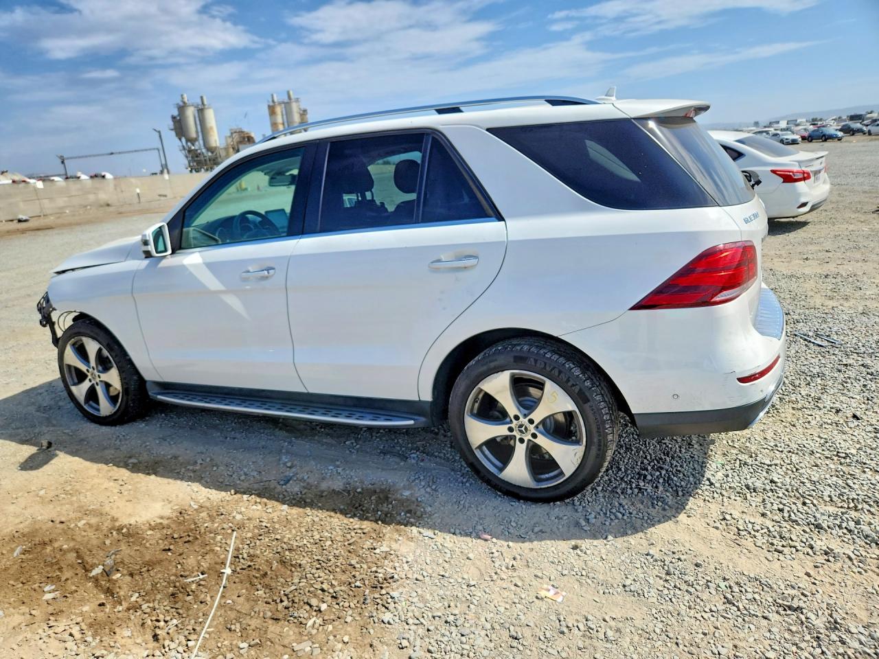 2017 MERCEDES-BENZ GLE 350 4MATIC — снимка 2