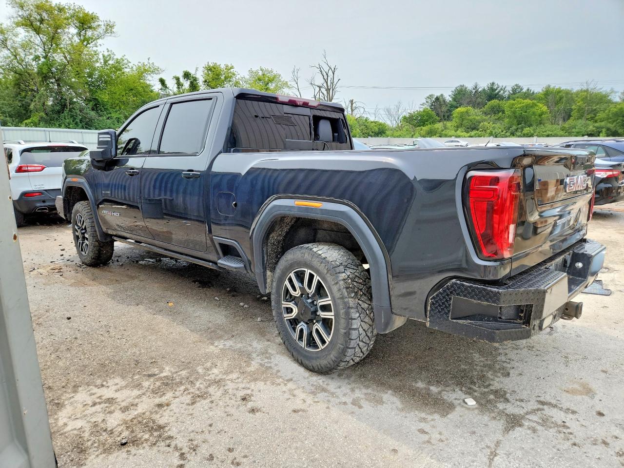 2020 GMC SIERRA K2500 AT4 — снимка 2