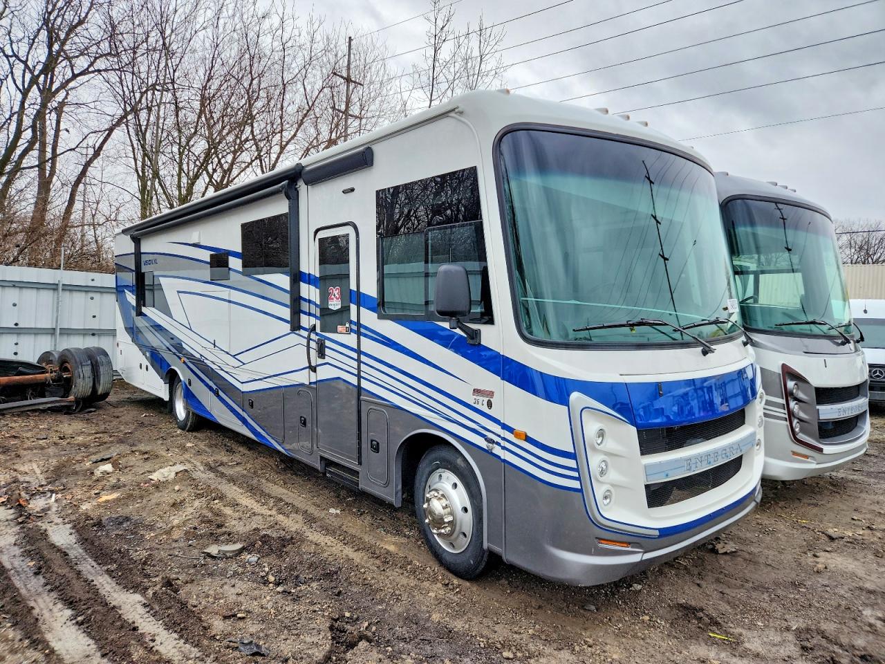 2024 FORD F53