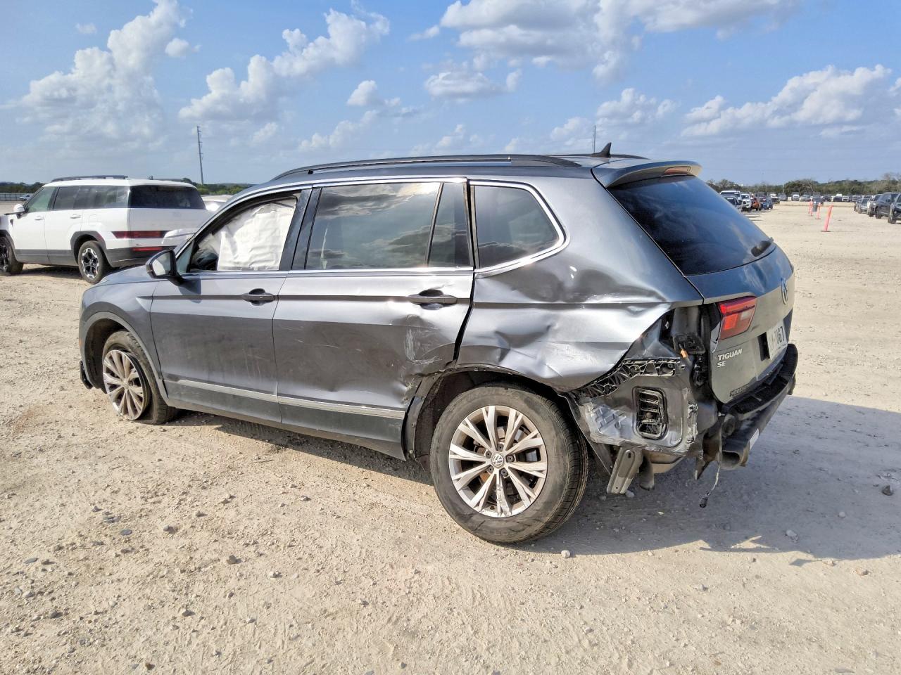 2018 VOLKSWAGEN TIGUAN SE — снимка 2