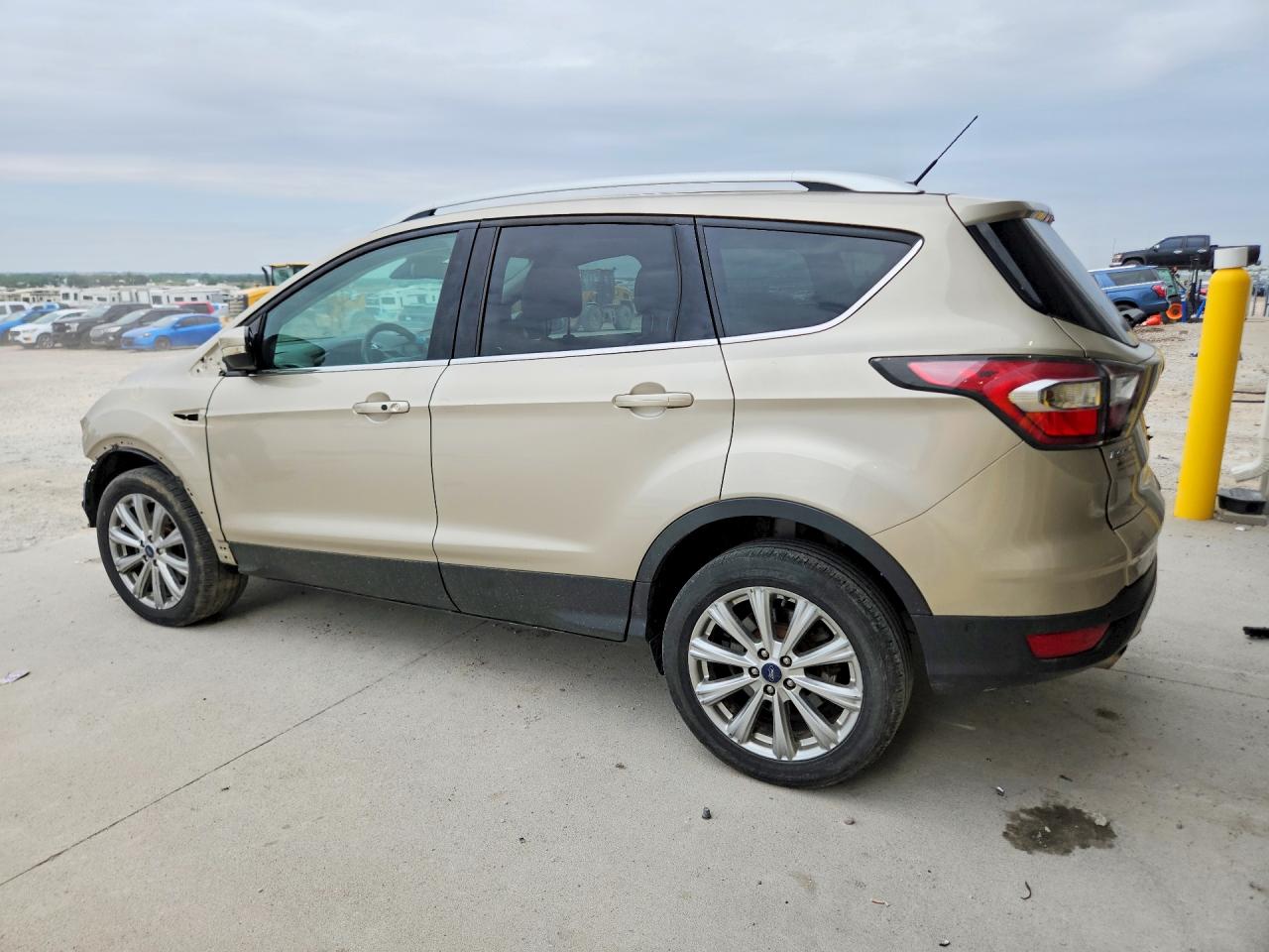 2017 FORD ESCAPE TITANIUM — снимка 2