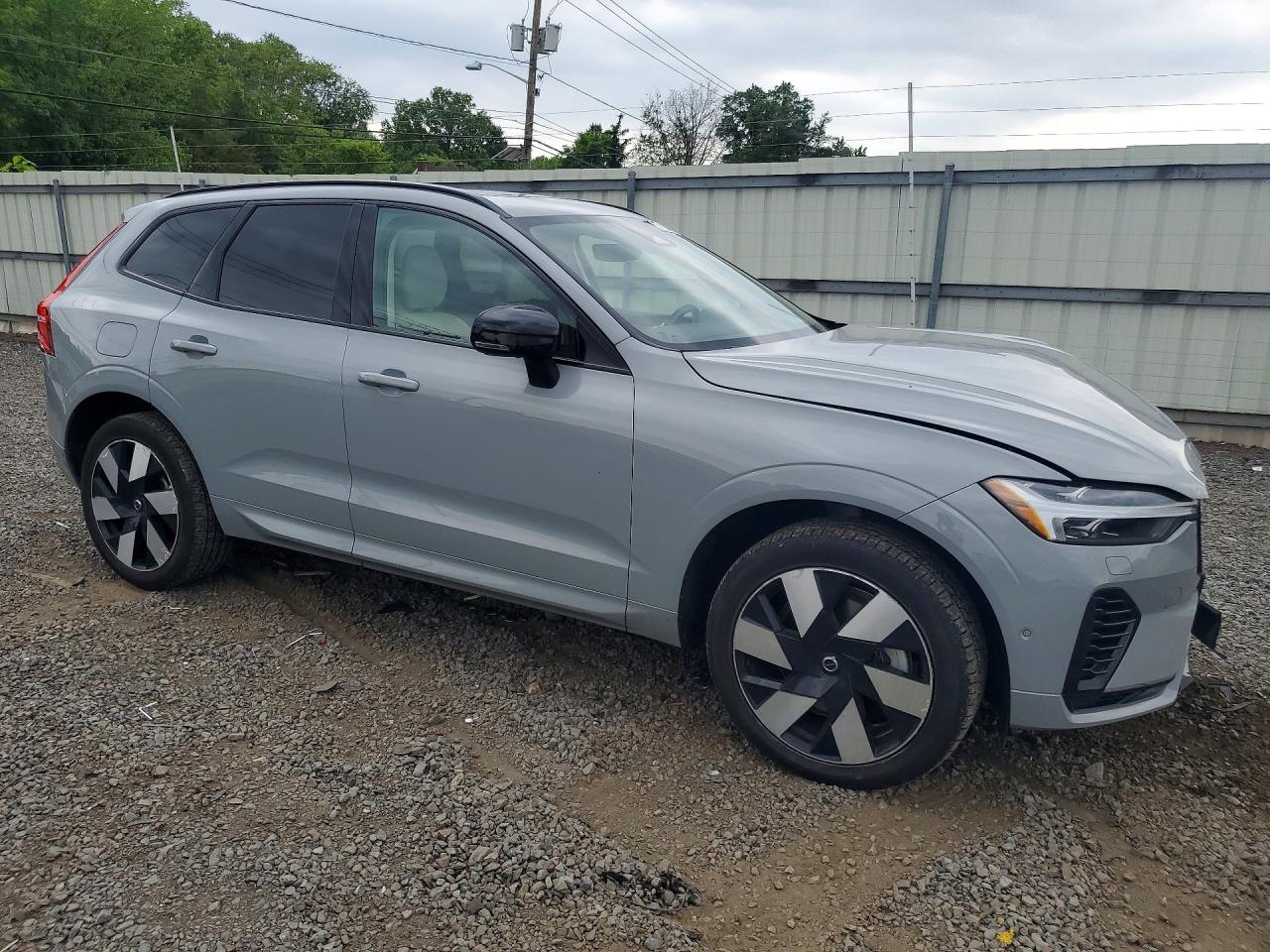 2025 VOLVO XC60 PLUS — снимка 4