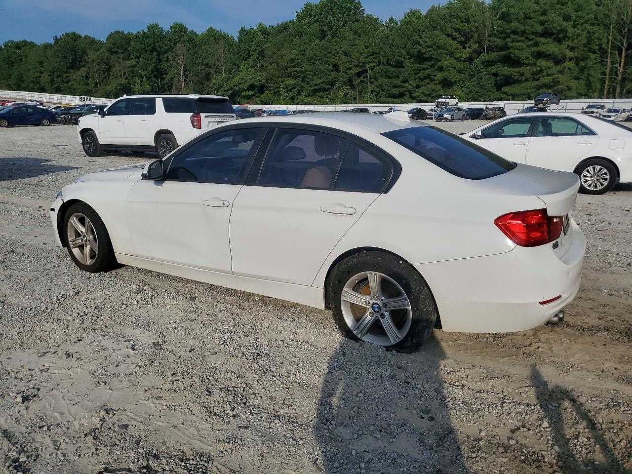 2013 BMW 328 I — снимка 2