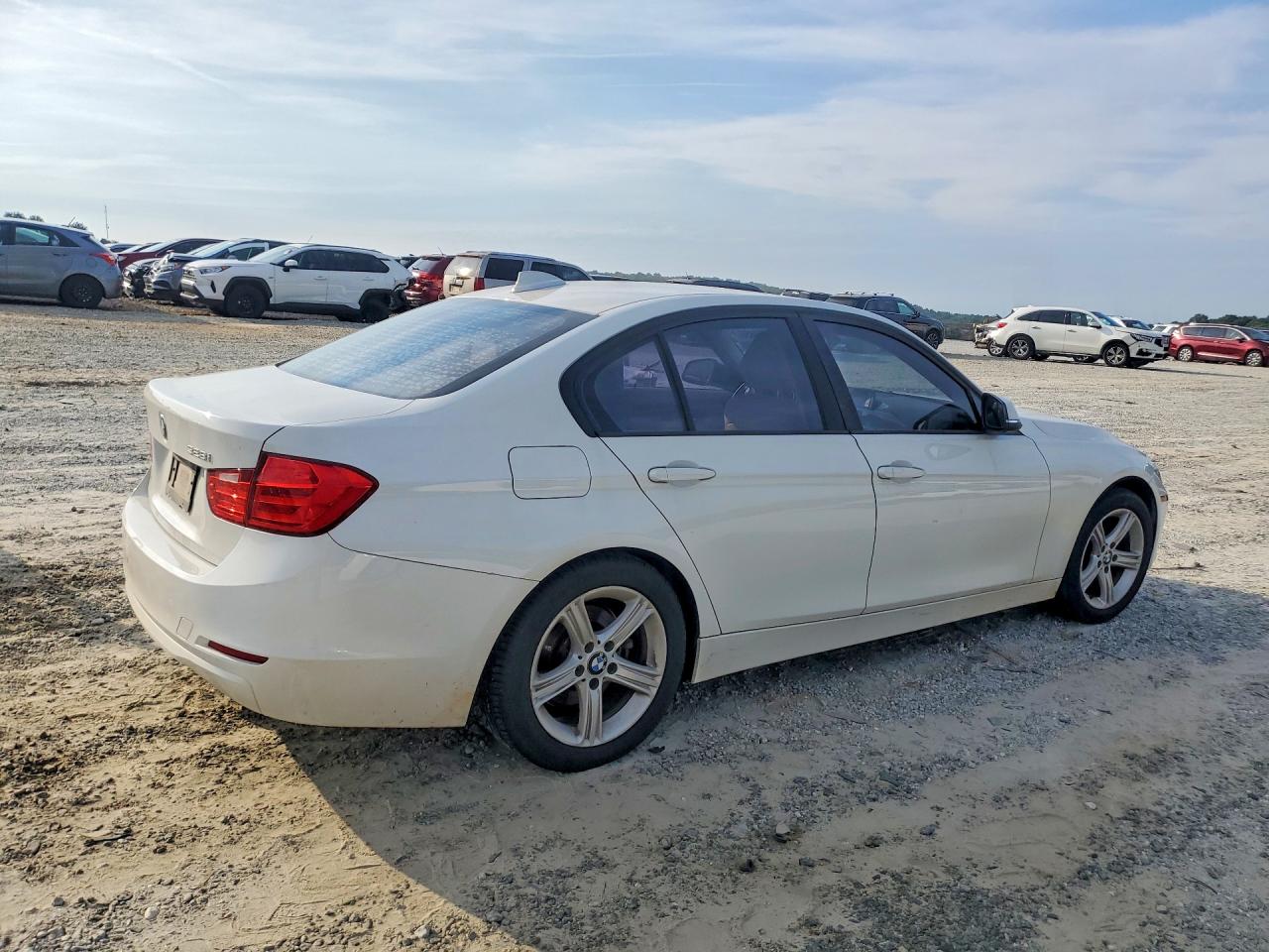 2013 BMW 328 I — снимка 3