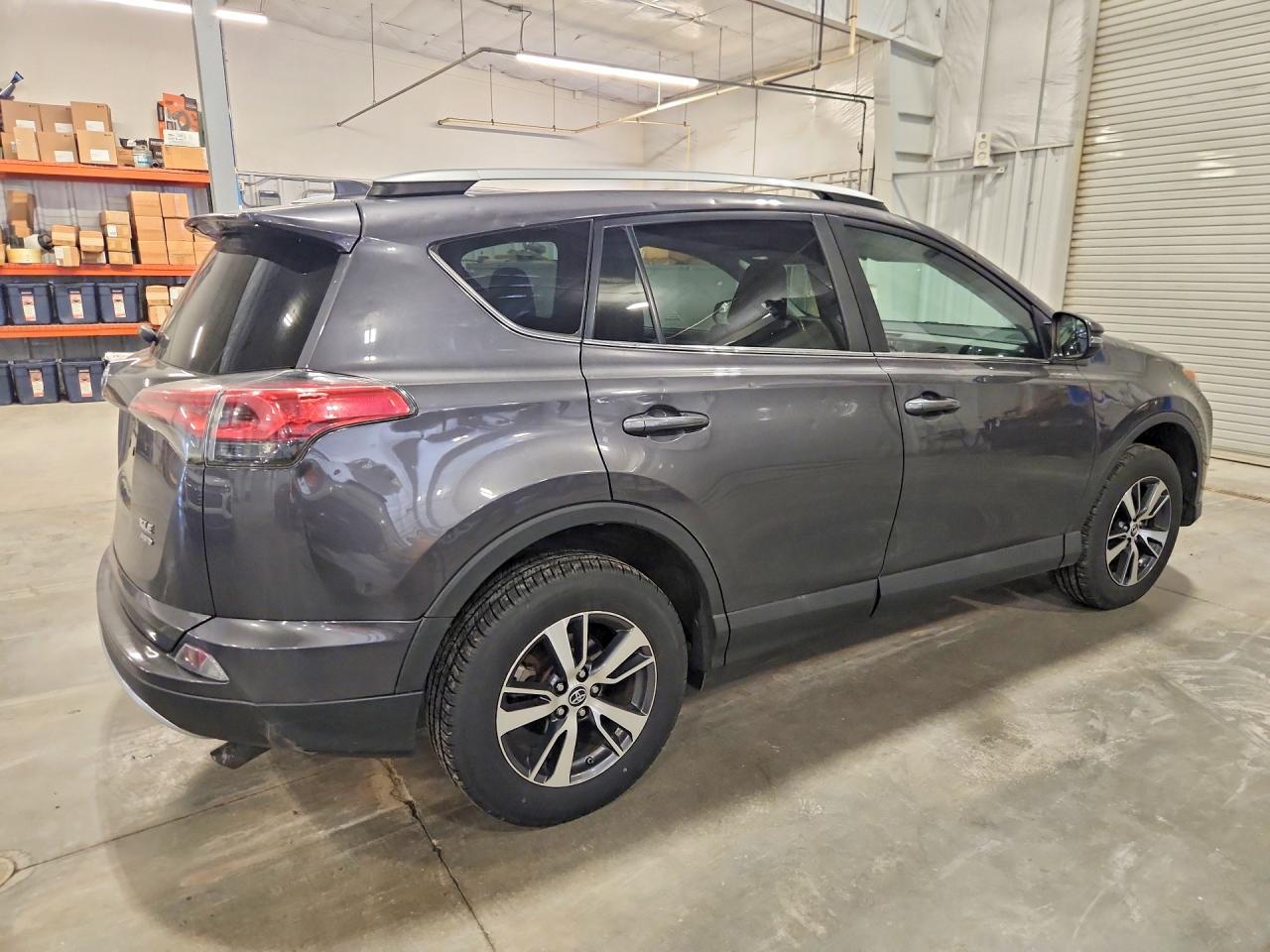 2016 TOYOTA RAV4 XLE — снимка 3