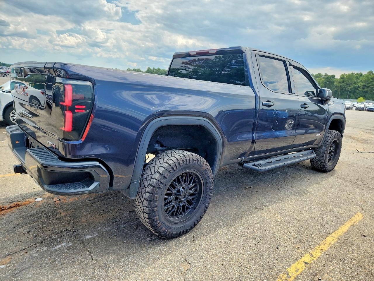 2022 GMC SIERRA K1500 AT4 — снимка 3