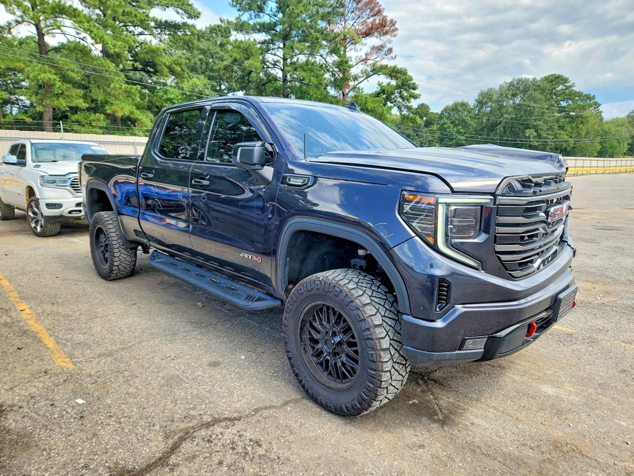 2022 GMC SIERRA K1500 AT4 — снимка 4
