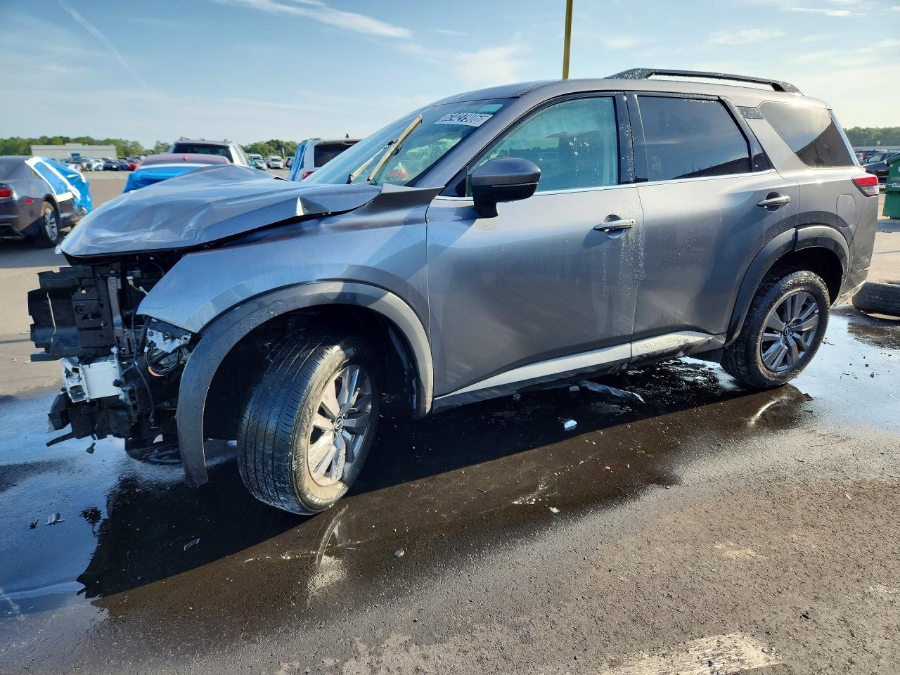 2025 NISSAN PATHFINDER SV