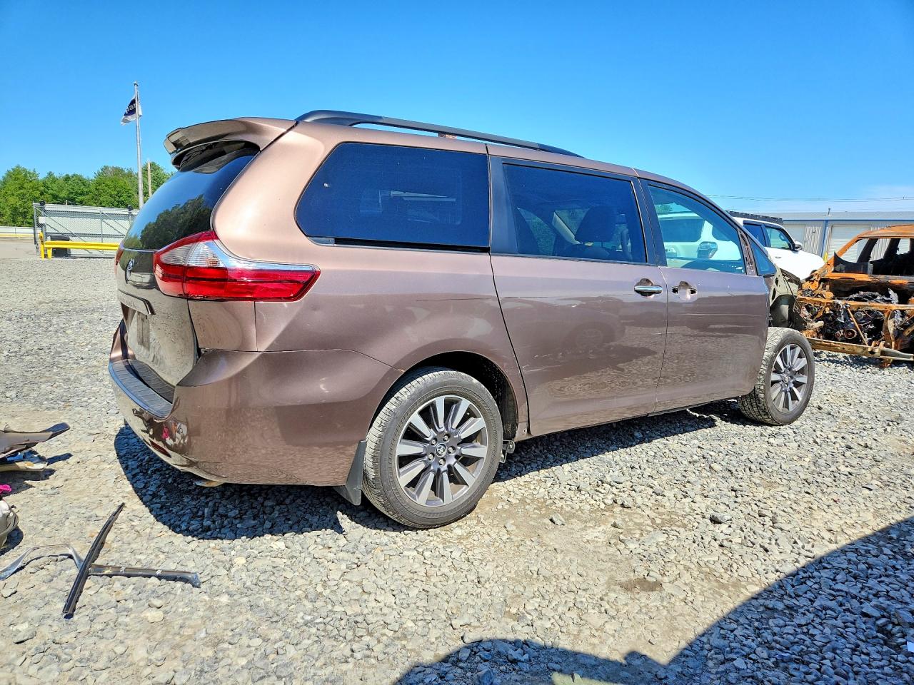 2018 TOYOTA SIENNA XLE 7-PASSENGER — снимка 3