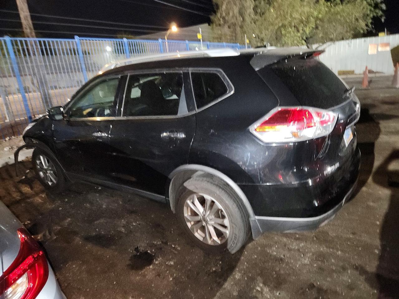 2016 NISSAN ROGUE SV — снимка 2