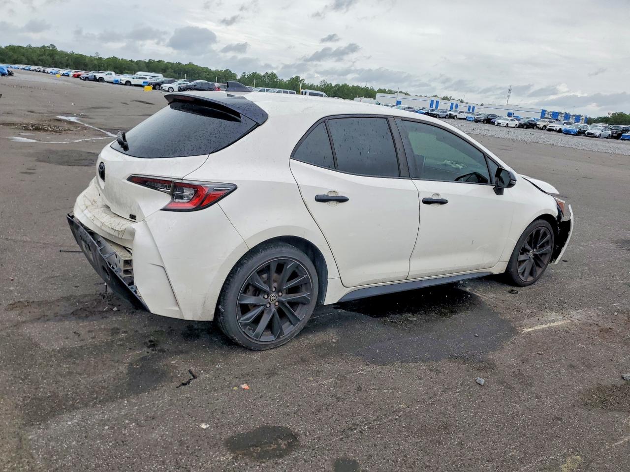 2020 TOYOTA COROLLA HATCHBACK SE NIGHTSHADE EDITION — снимка 3
