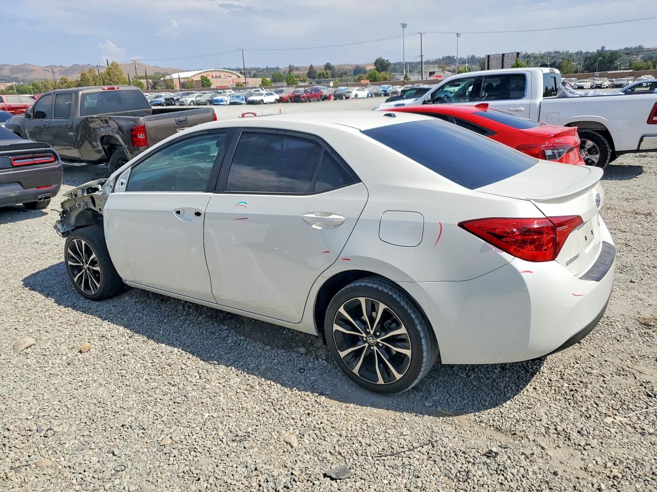 2017 TOYOTA COROLLA SE — снимка 2