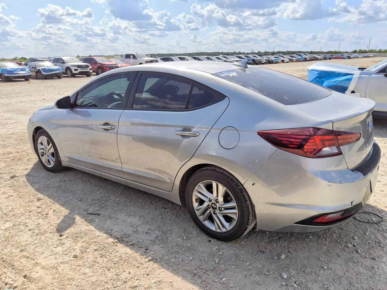 2020 HYUNDAI ELANTRA SEL — снимка 2
