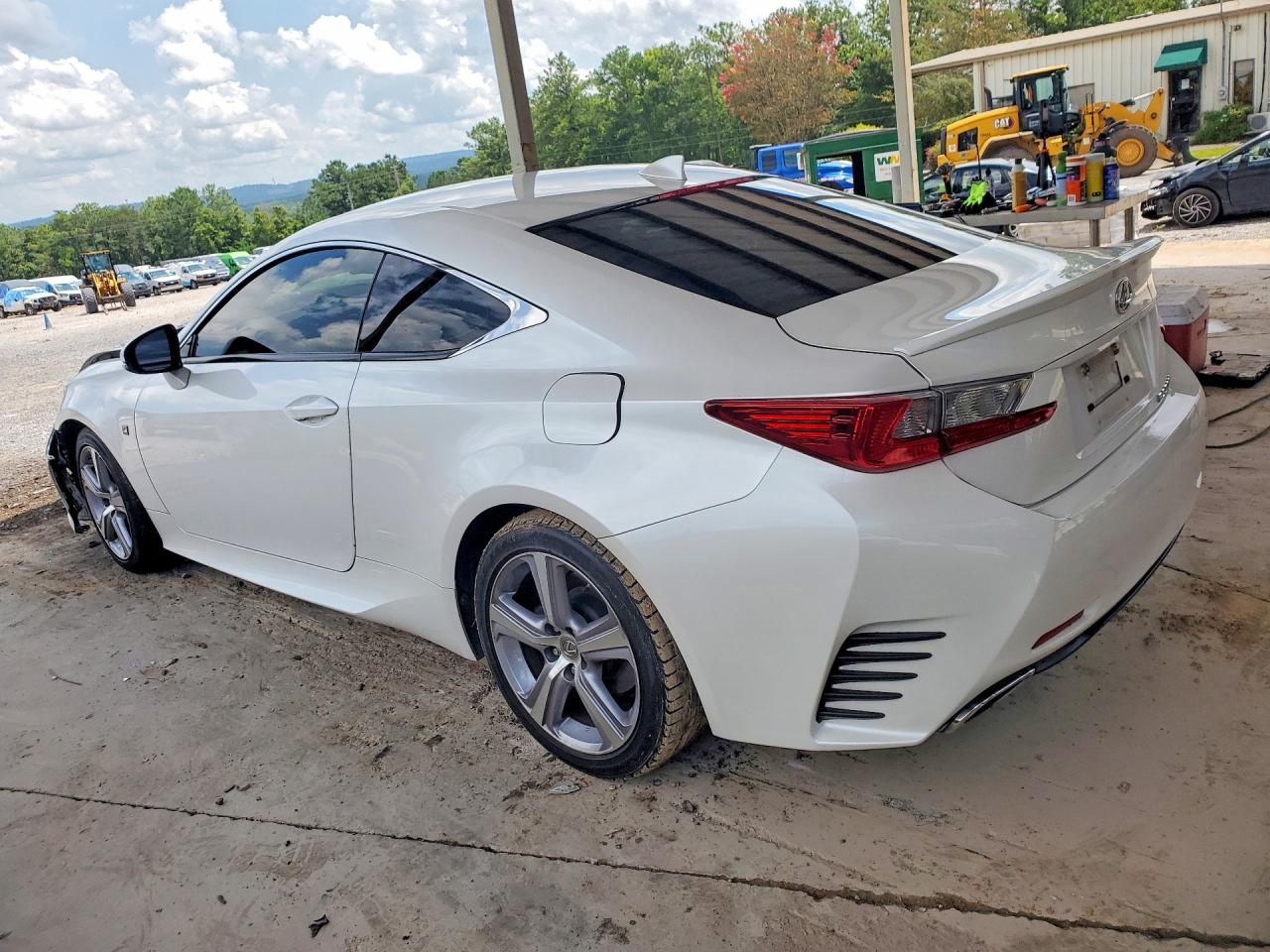 2016 LEXUS RC 200T — снимка 2