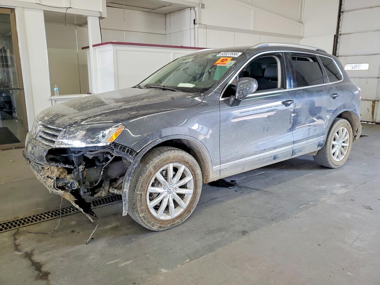 2015 VOLKSWAGEN TOUAREG V6