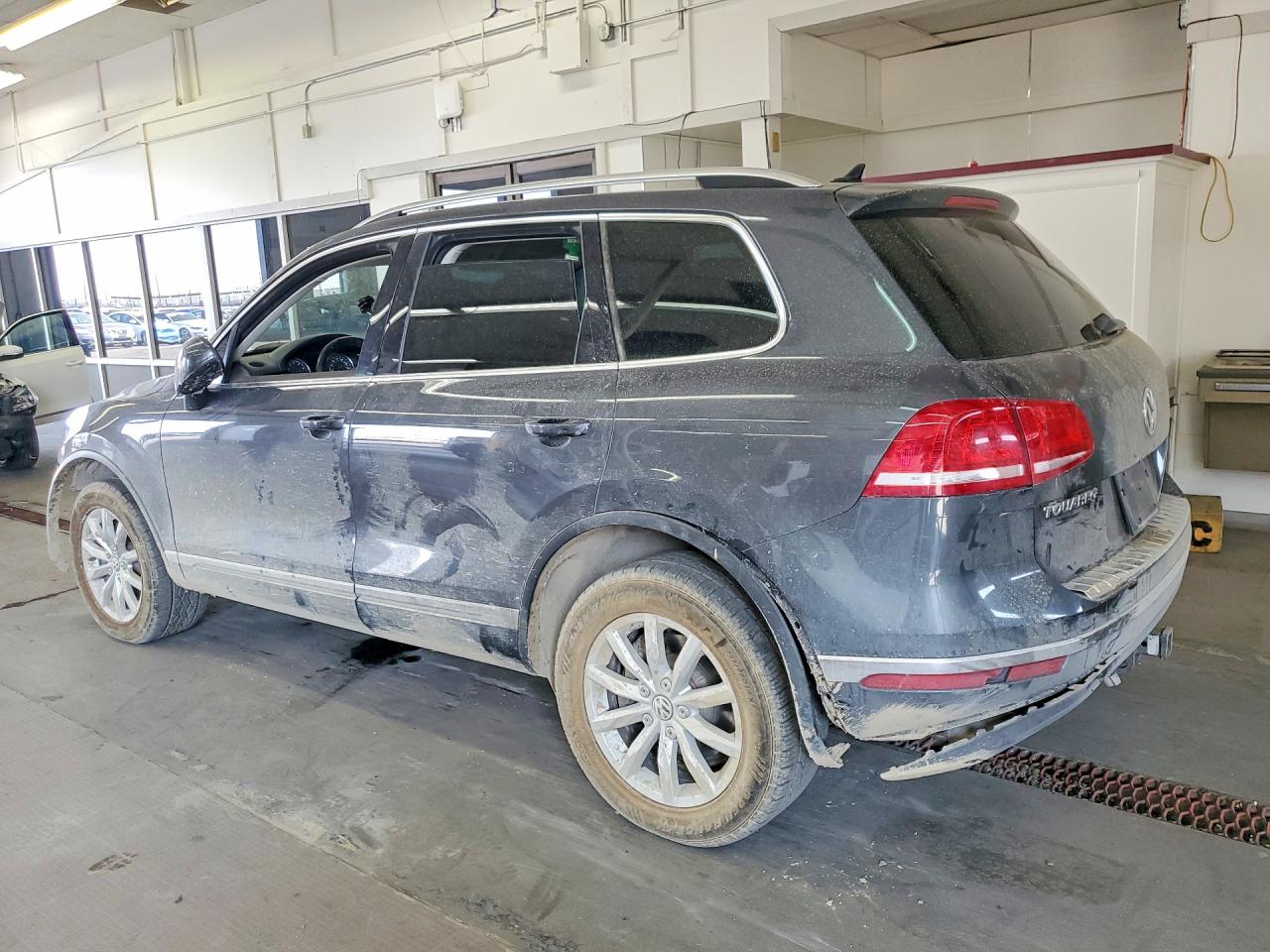 2015 VOLKSWAGEN TOUAREG V6 — снимка 2