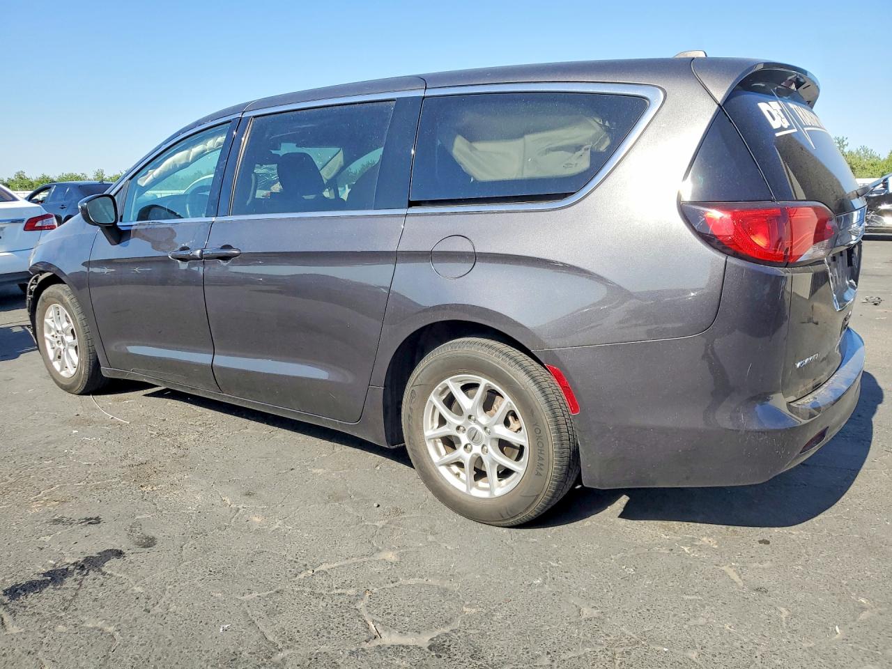 2023 CHRYSLER VOYAGER LX — снимка 2