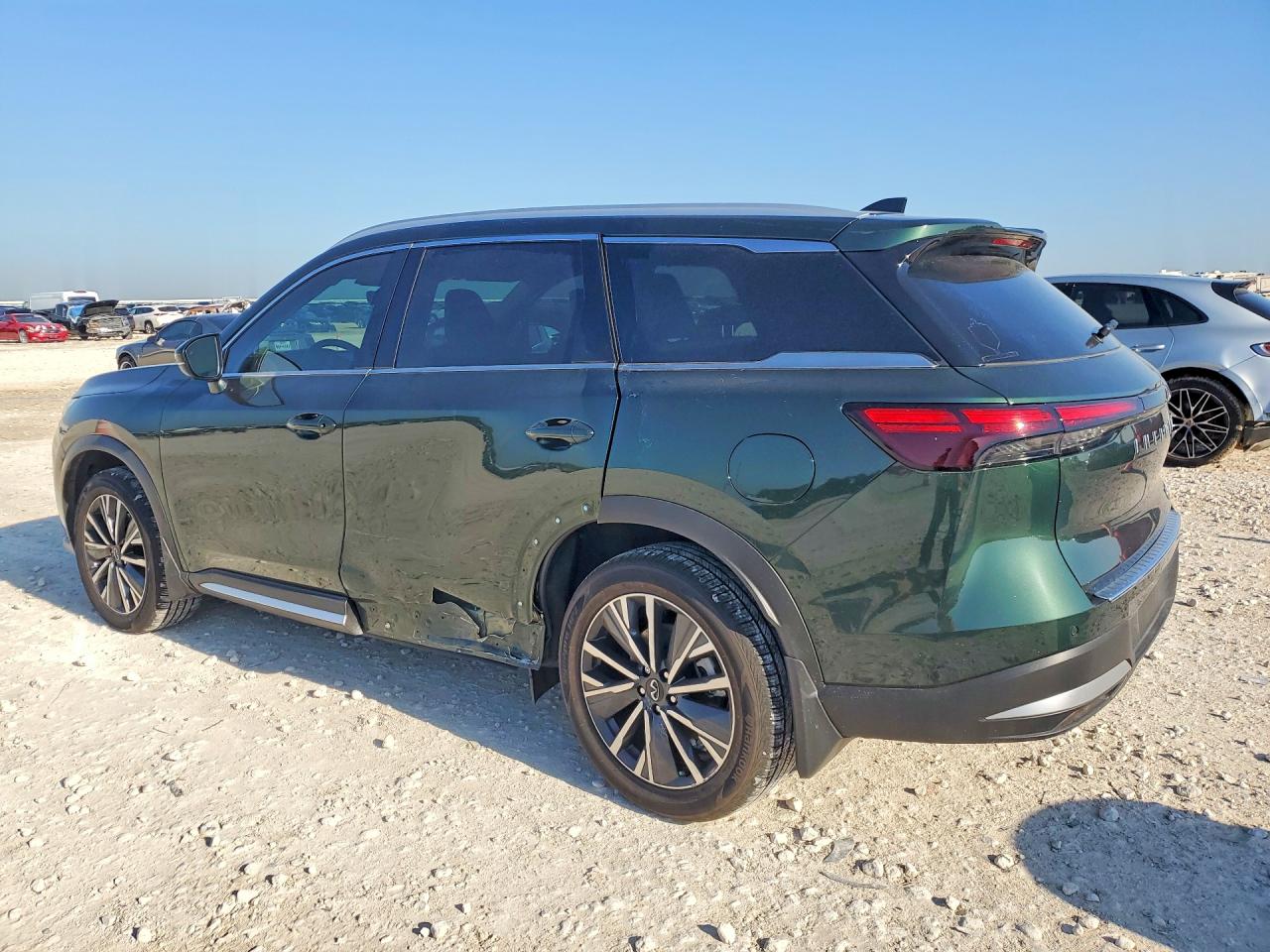 2026 INFINITI QX60 LUXE — снимка 2