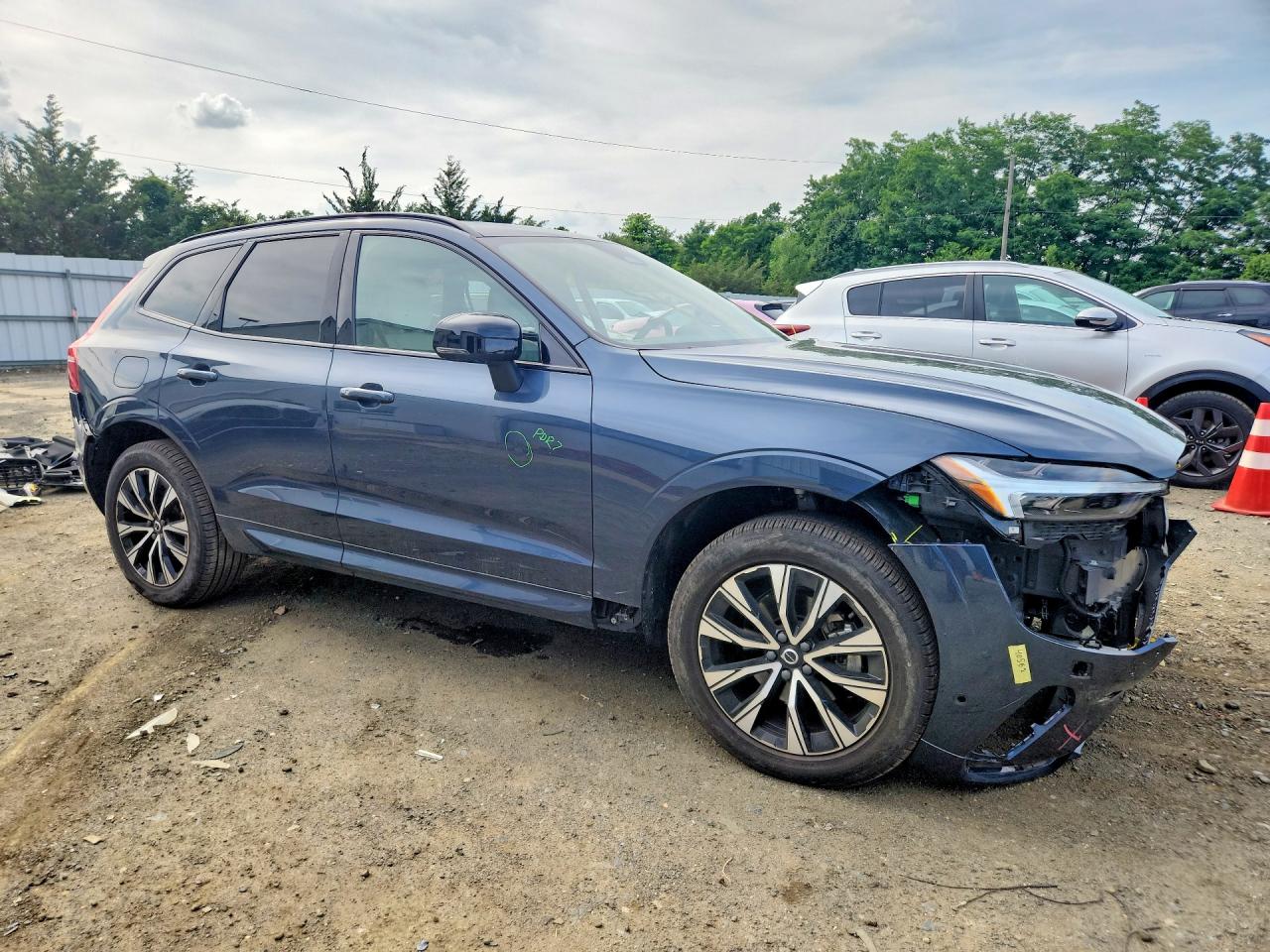 2025 VOLVO XC60 PLUS — снимка 4